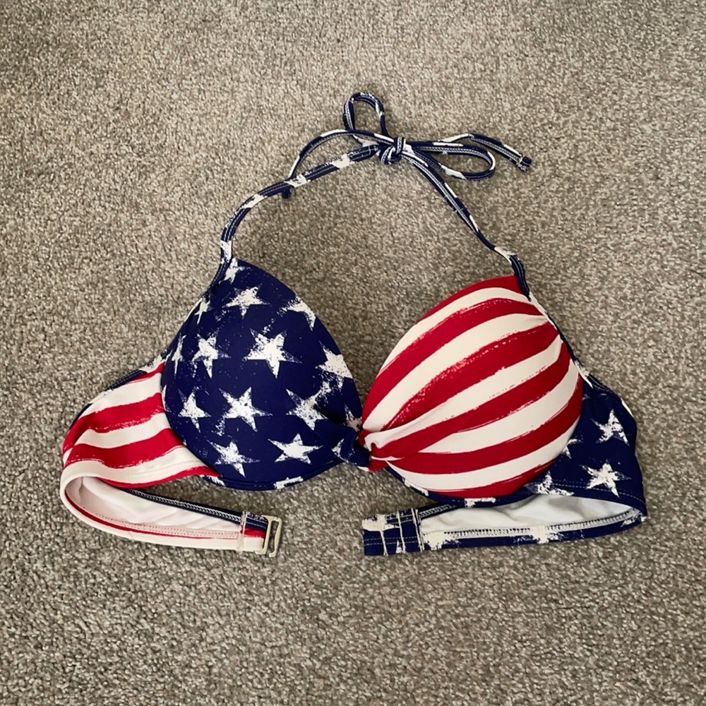 Push-up bikini top